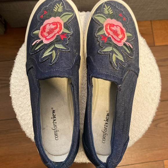 Comfortview Skyla blue Fabric Embroidered Floral Slip-On Sneakers - Picture 3 of 7